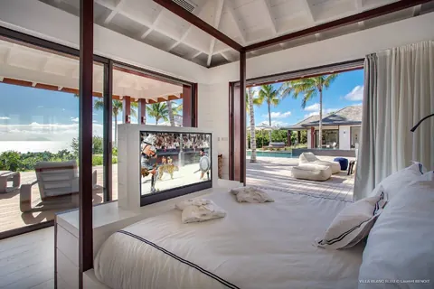 Luxury Villa Maison Blanc Bleu heated swimming pool and a bubble pool, 6 bedrooms in Gouverneur - St Barth Classified ads rental For Super Rich