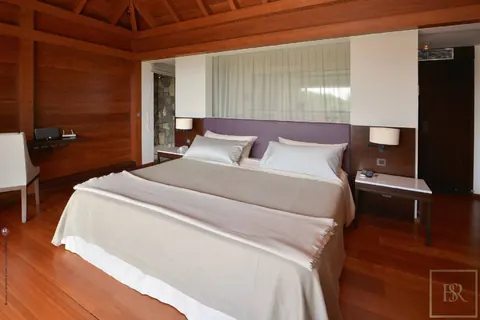 Contemporary Villa Lyra above Gouverneur beach heated infinity pool, 6 bedrooms in St Barth price rental For Super Rich