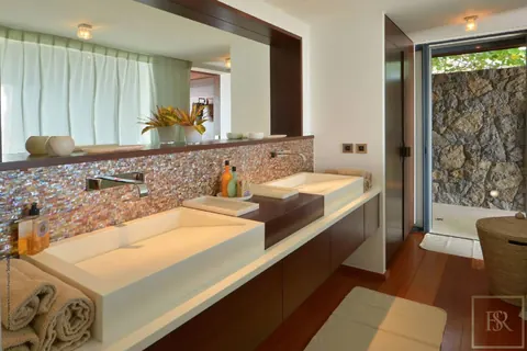Contemporary Villa Lyra above Gouverneur beach heated infinity pool, 6 bedrooms in St Barth deal rental For Super Rich