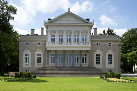 Historic Villa Beach Front Panoramic Sea & Lake view, 16 bedrooms in Szczecin Manowce rental For Super Rich