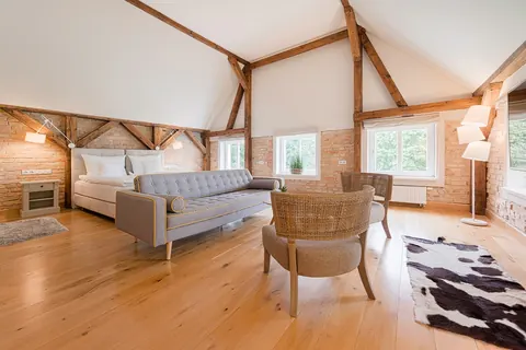 Historic Villa Beach Front Panoramic Sea & Lake view, 16 bedrooms in Szczecin search rental For Super Rich
