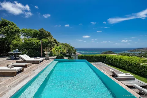 Luxury Villa Palmier Royal Estate Stunning views of Marigot Bay and the sea, 13 bedrooms in St Barth