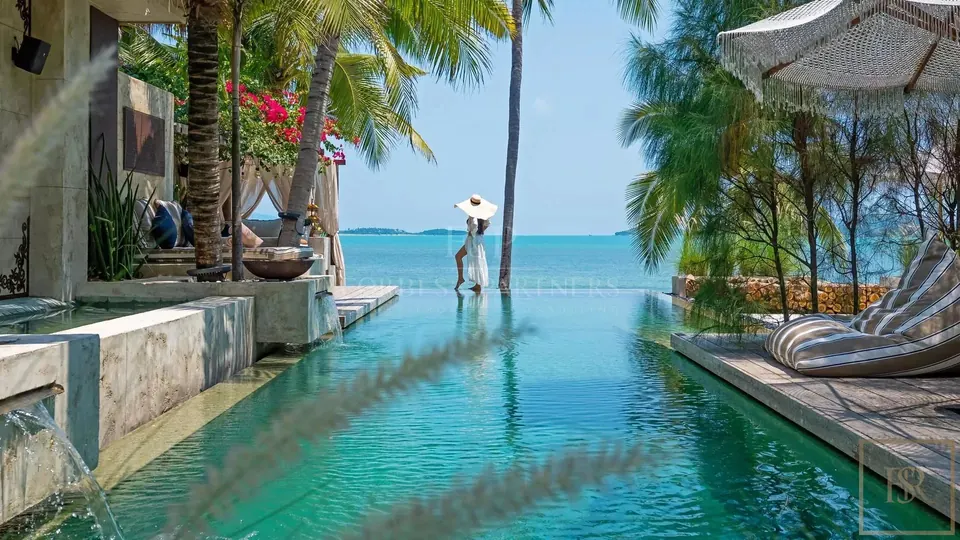 Luxury Villa Beach Front 5-star hotel service, Located in the golden triangle, 8 bedrooms in Bang Rak, Ko Samui rental For Super Rich Luxury Villa Beach Front 5-star hotel service, Located in the golden triangle, 8 bedrooms in Bang Rak, Ko Samui rental For Super Rich