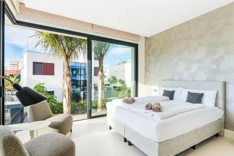 Luxury Villa Beach Front Spa, gym, Turkish bath, sauna, 6 bedrooms in Los Monteros, Marbella deal rental For Super Rich