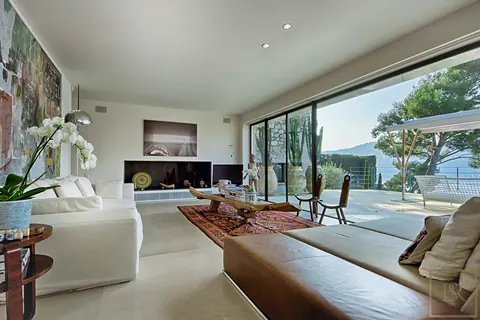 Contemporary Villa Exceptional panoramic sea views west side, 5 bedrooms in St Jean Cap Ferrat value rental For Super Rich