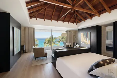 Luxury Villa Wake Up beachfront with view of the sea, direct access to Flamands Beach, 6 bedrooms in St Barth price rental For Super Rich