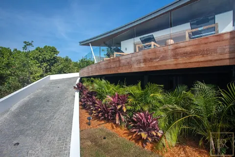 Luxury Villa Wings, beachfront view above The Baie de St. Jean, 4 bedrooms in St Barth prix rental For Super Rich