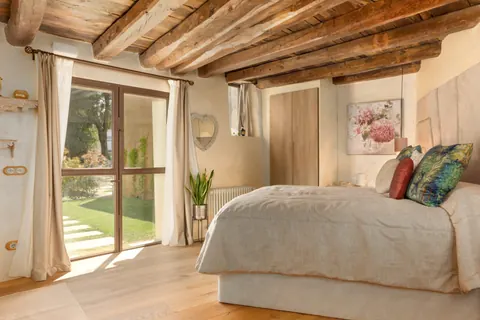 Country Villa Can Font de Muntanya view Gavarres massif, 10 bedrooms in Girona - Barcelona value rental For Super Rich
