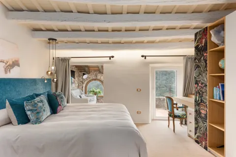 Country Villa Can Font de Muntanya view Gavarres massif, 10 bedrooms in Girona - Barcelona Classified ads rental For Super Rich
