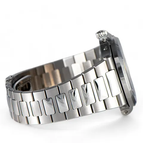 Patek Philippe Nautilus Annual Calendar 110,000 for sale For Super Rich